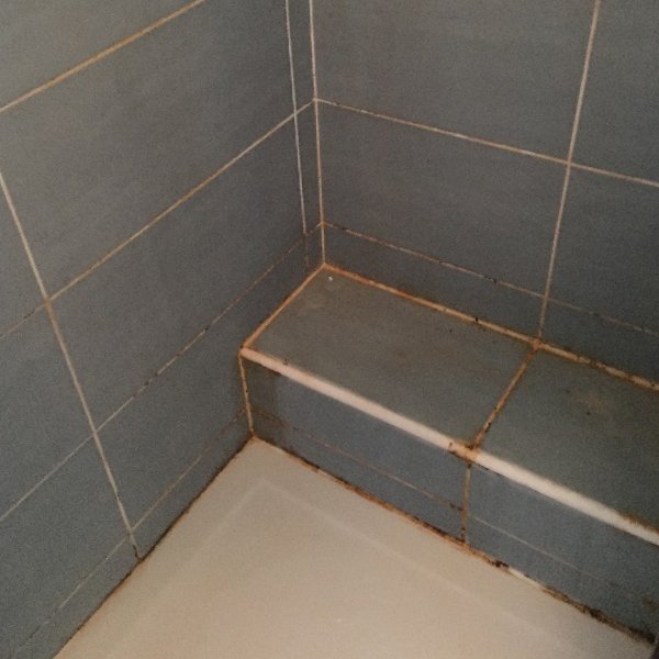 Ceramic-Tile-Cleaning-Before