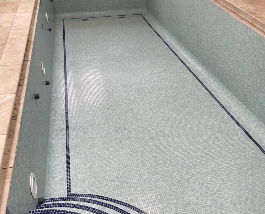 Mosaic-tiled-swimming-pool-cleaning-in-Knutsford-Cheshire-after-845x684