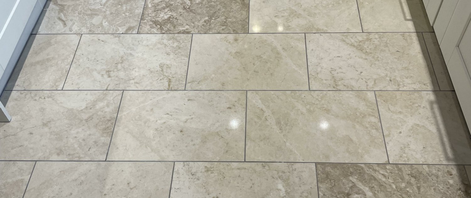 Polished-Limestone-floor-after-cleaning-sealing-and-polishing-in-New-Mills-Derbyshire-1500x630