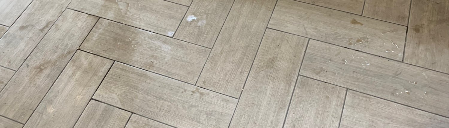 Porcelain-Floor-and-Grout-Cleaning-and-Sealing-Stratford-upon-Avon-Warwickshire-before-2-1500x430